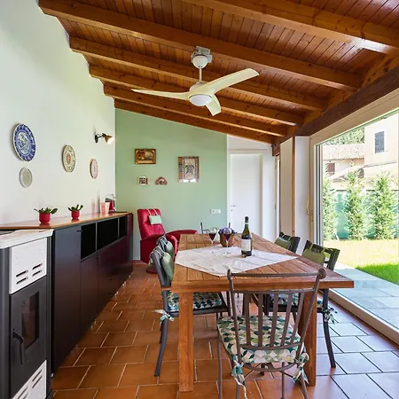 Arona Cottage Вилла Арона