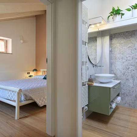 Arona Cottage *