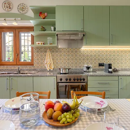Arona Cottage * Арона