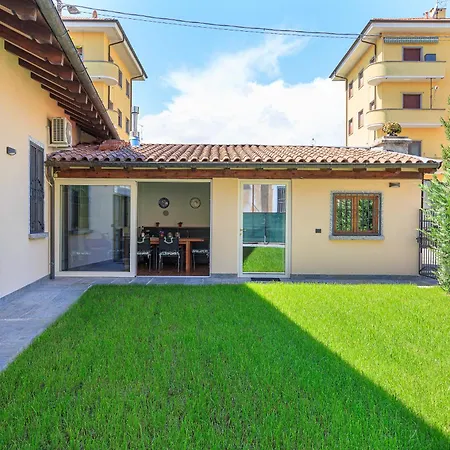 Arona Cottage *