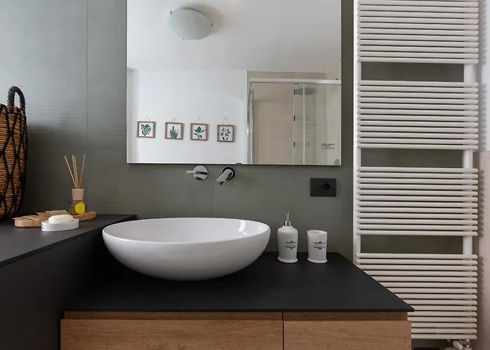 Arona Cottage 别墅 *